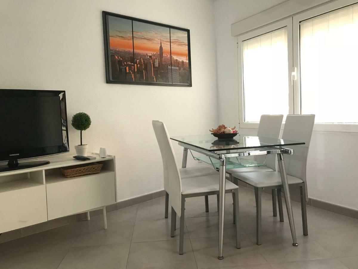 Piso En Primera Linea De Playa Del Postiguet Apartment Аликанте Екстериор снимка